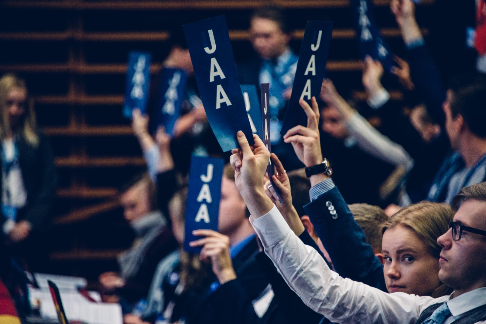 Tarvitsemme soten, emme maakuntia