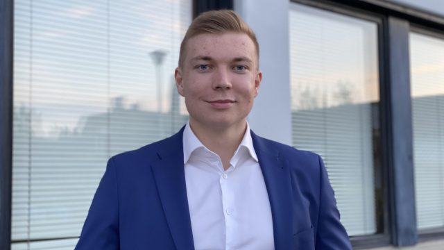 Kuvituskuva: Antti Tuomela jatkaa Pohjanmaan Kokoomusnuorten puheenjohtajana