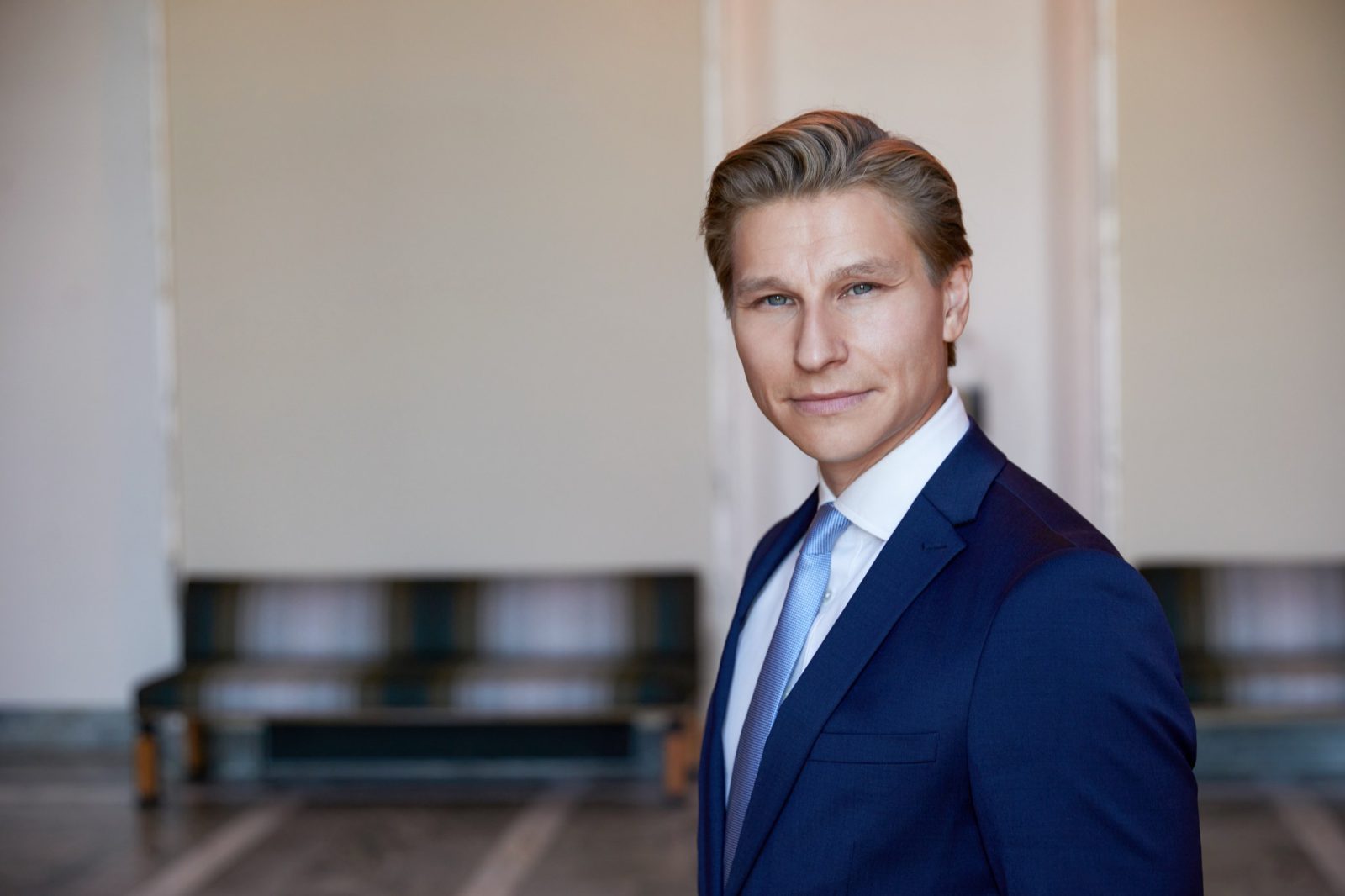 Kokoomusnuorten enemmistö: Kokoomuksen presidenttiehdokkaasta järjestettävä jäsenäänestys – kannatamme Antti Häkkästä presidenttikilpailussa