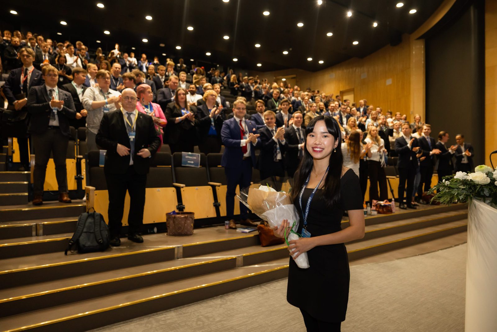 Binga Tupamäki jatkokaudelle Kokoomusnuorten puheenjohtajaksi